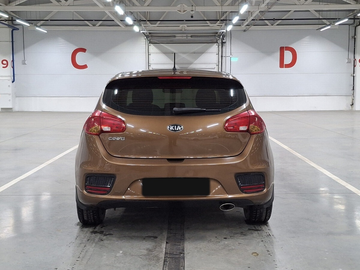 Kia Ceed с пробегом — 2015 год. Фото: #5