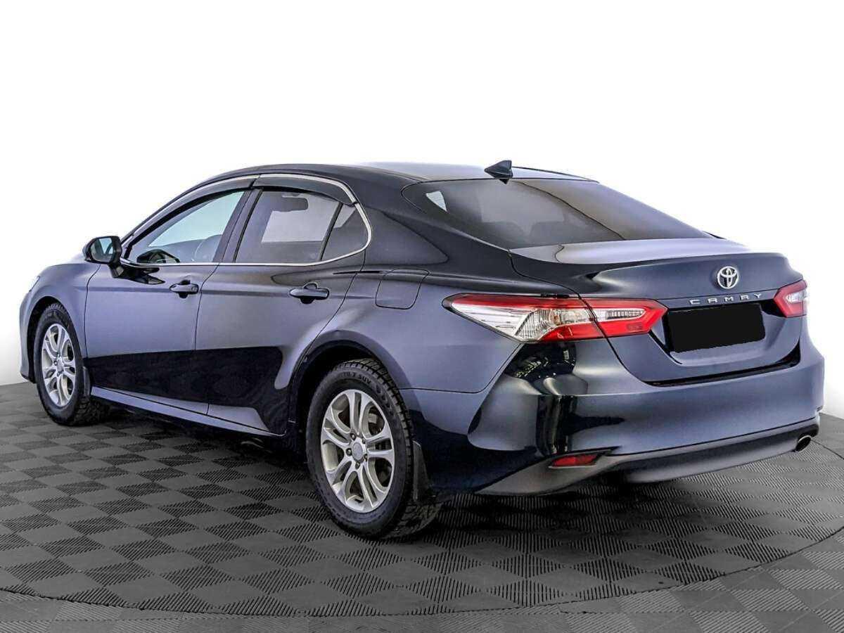 Toyota Camry с пробегом — 2020 год. Фото: #6