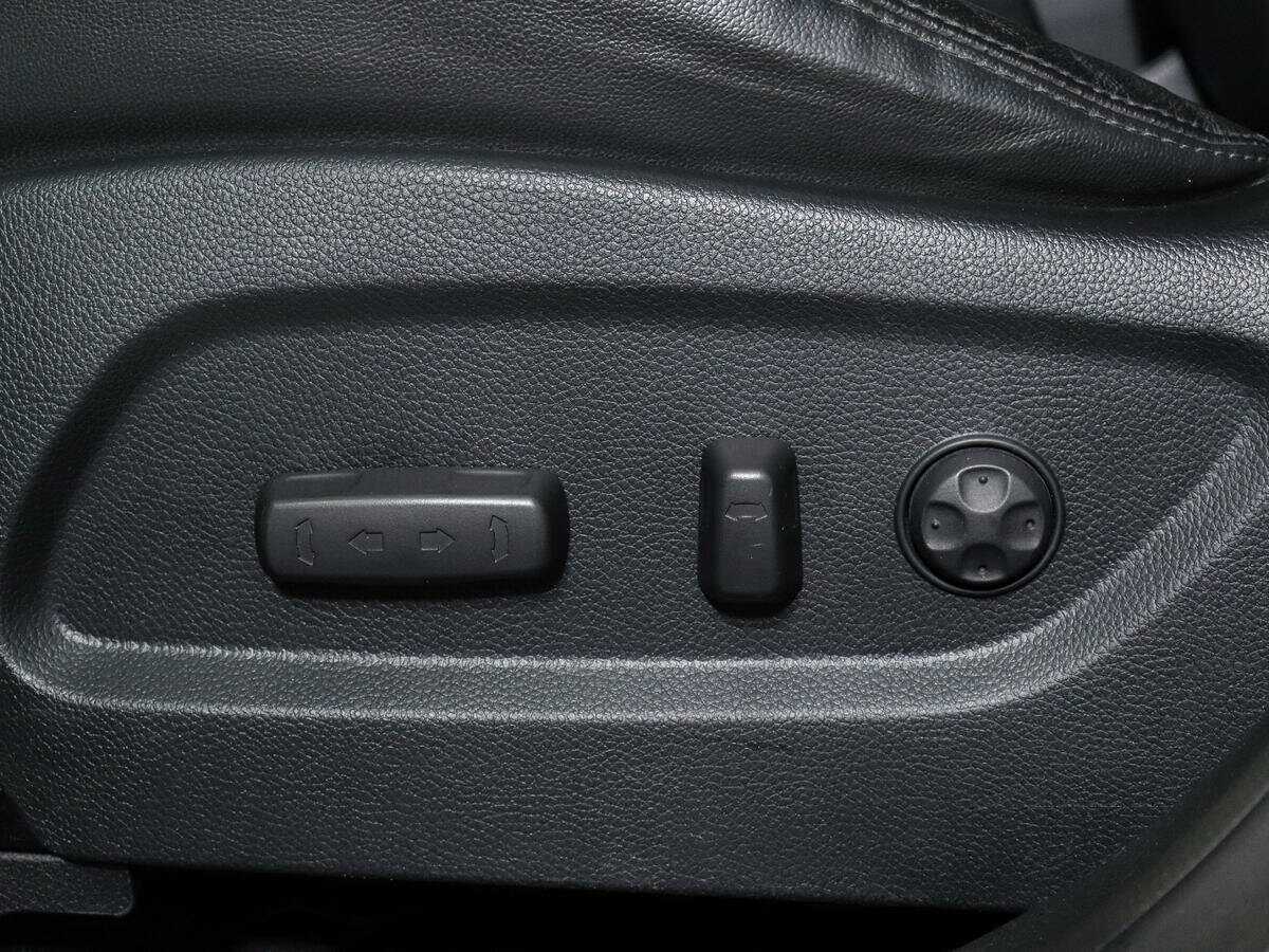 Hyundai Santa Fe с пробегом — 2015 год. Фото: #14