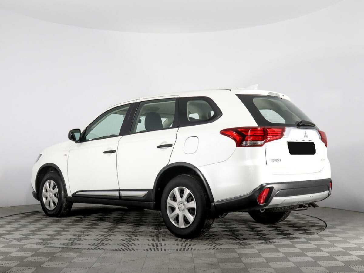 Mitsubishi Outlander с пробегом — 2018 год. Фото: #6