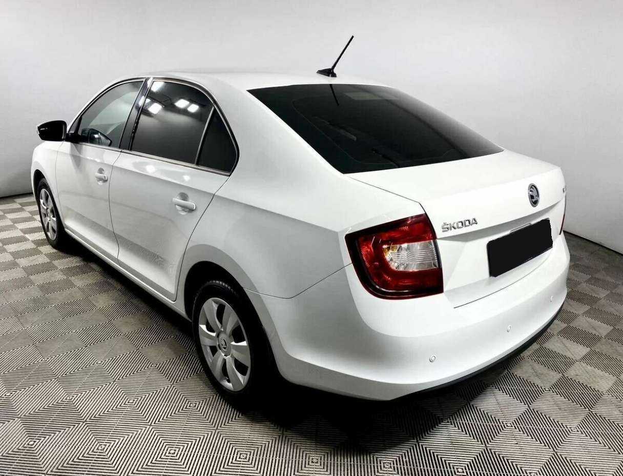 Skoda Rapid с пробегом — 2018 год. Фото: #6