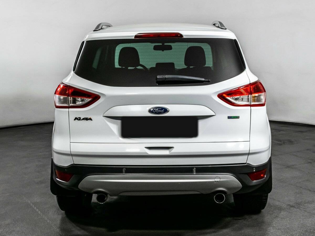 Ford Kuga с пробегом — 2015 год. Фото: #4