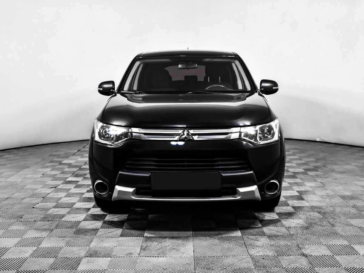 Mitsubishi Outlander с пробегом — 2014 год. Фото: #1