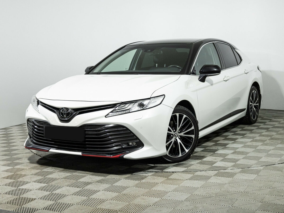Toyota Camry с пробегом — 2020 год. Посмотреть фото