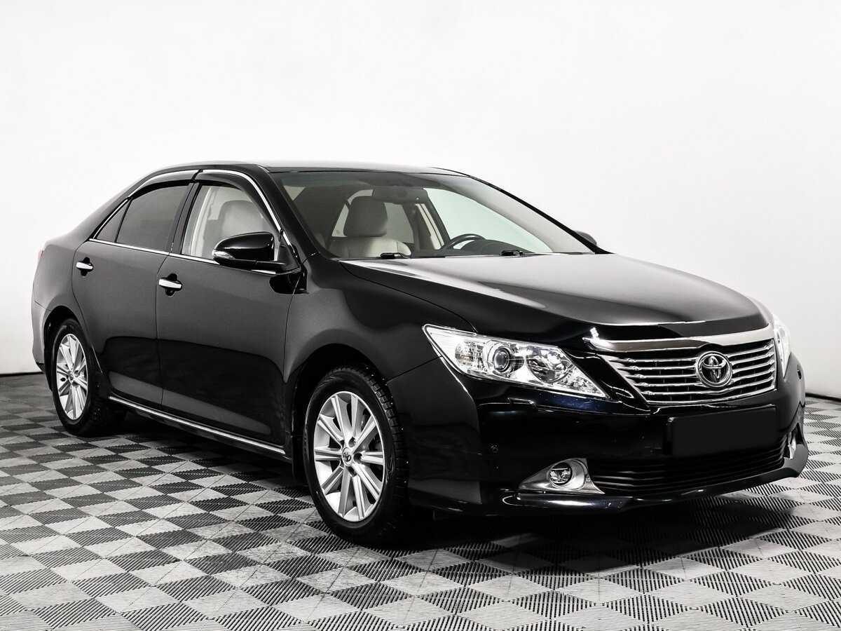 Toyota Camry с пробегом — 2013 год. Фото: #2