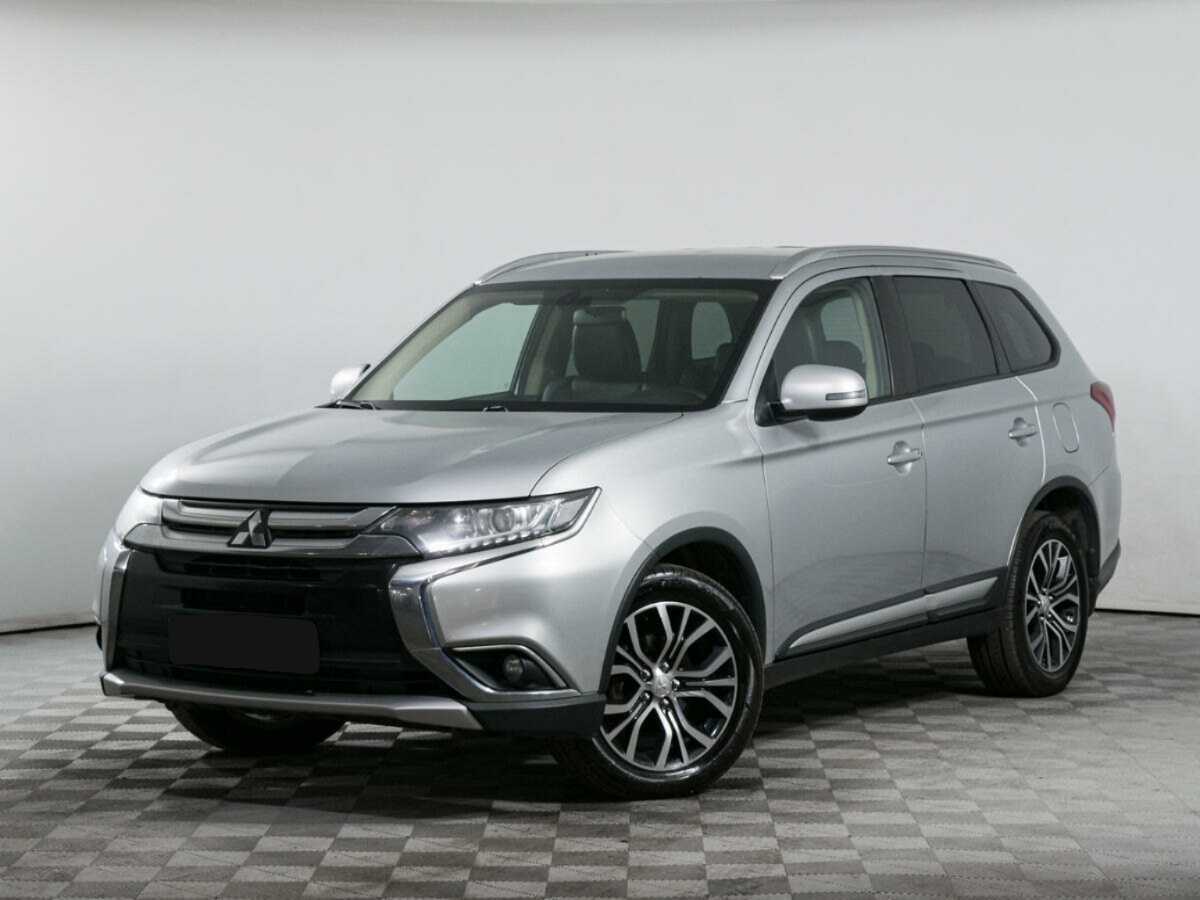 Mitsubishi Outlander с пробегом — 2017 год. Фото: #0