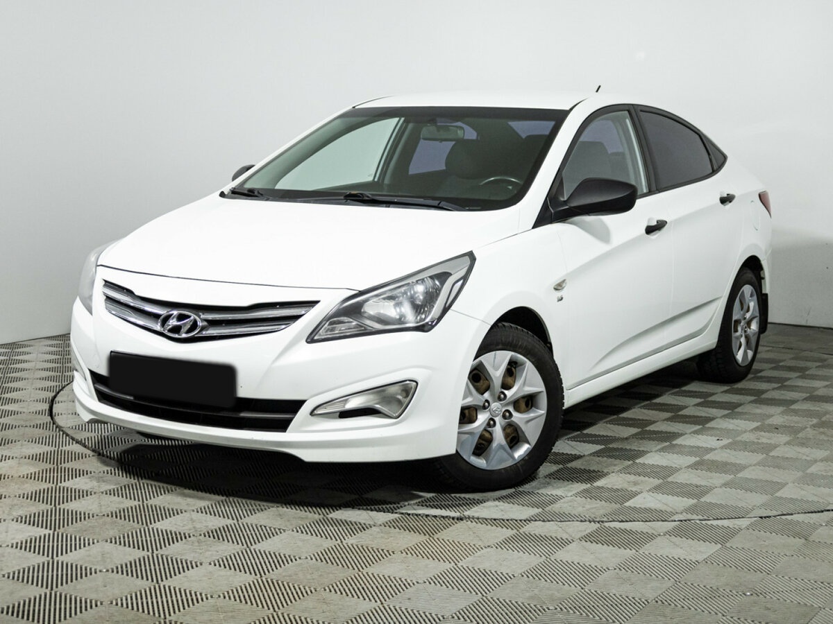 Hyundai Solaris с пробегом — 2015 год. Фото: #0