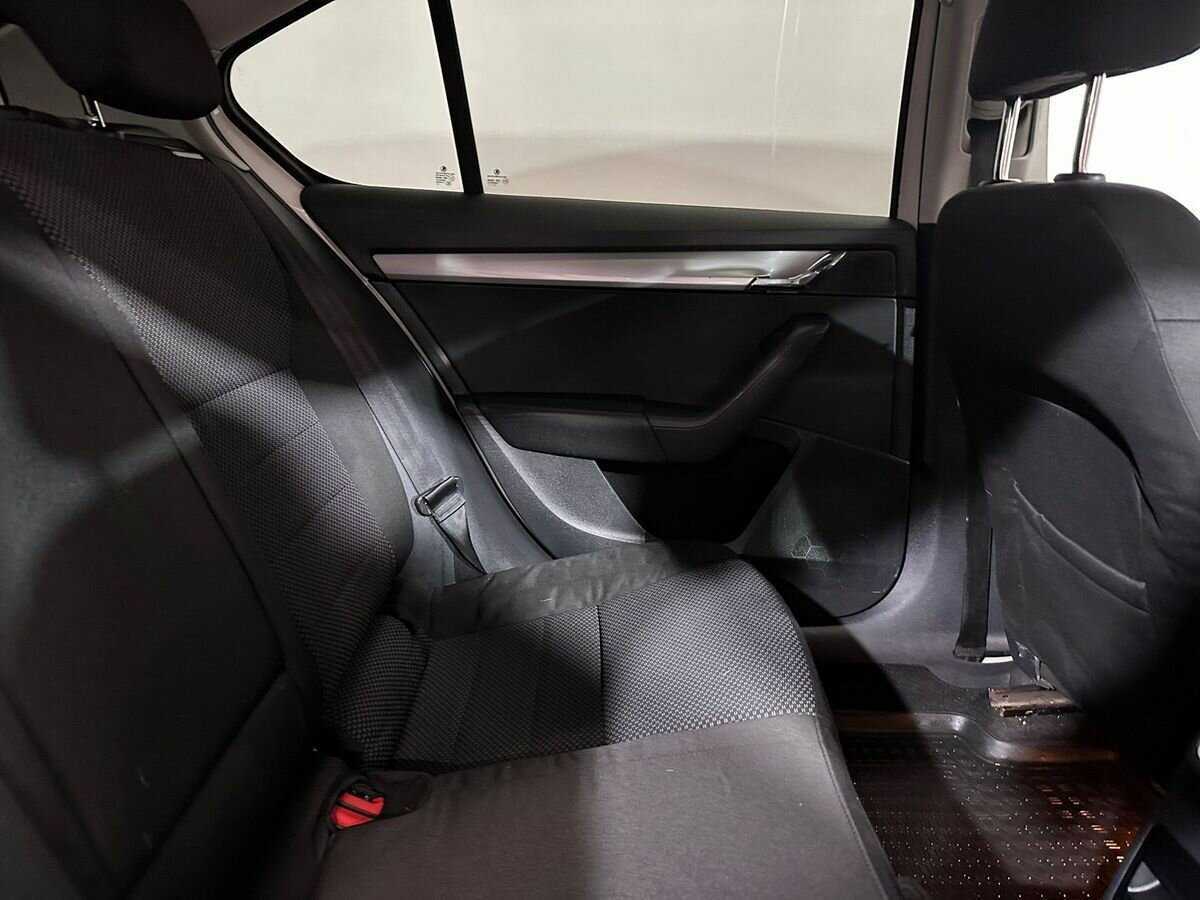 Skoda Octavia с пробегом — 2013 год. Фото: #9