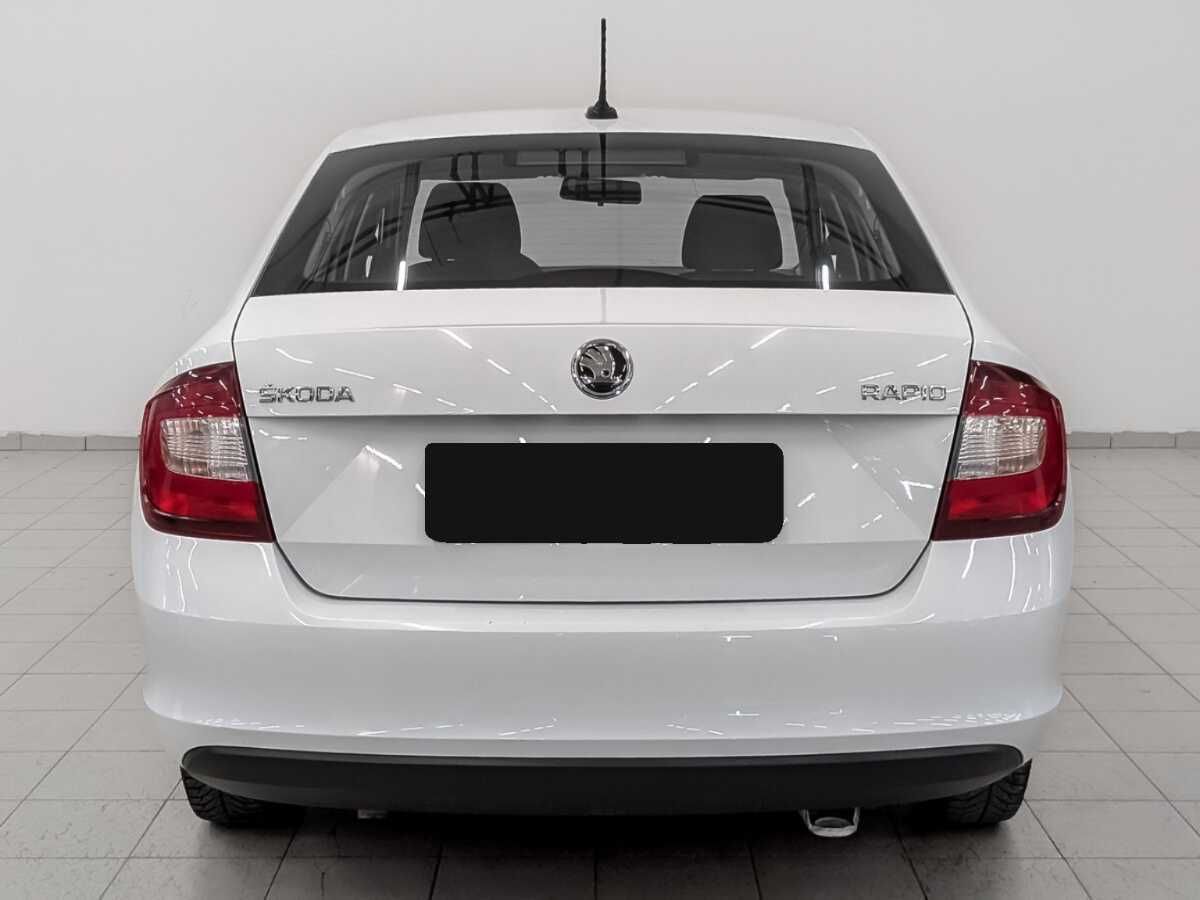 Skoda Rapid с пробегом — 2017 год. Фото: #5
