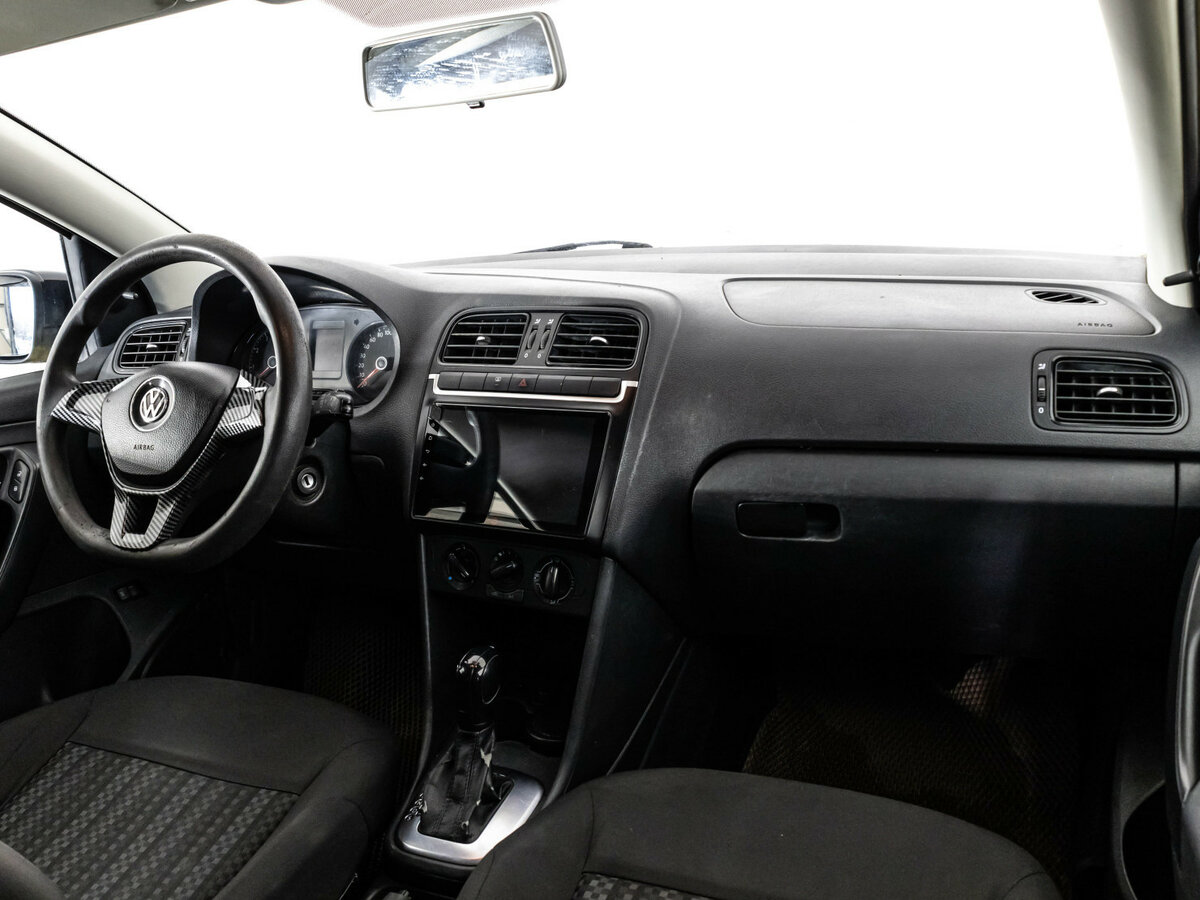 Volkswagen Polo с пробегом — 2018 год. Фото: #6