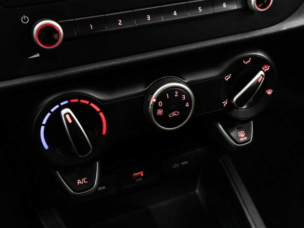 Kia Rio с пробегом — 2022 год. Фото: #19