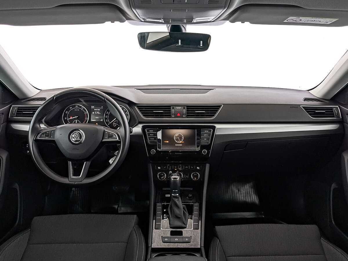 Skoda Superb с пробегом — 2019 год. Фото: #13