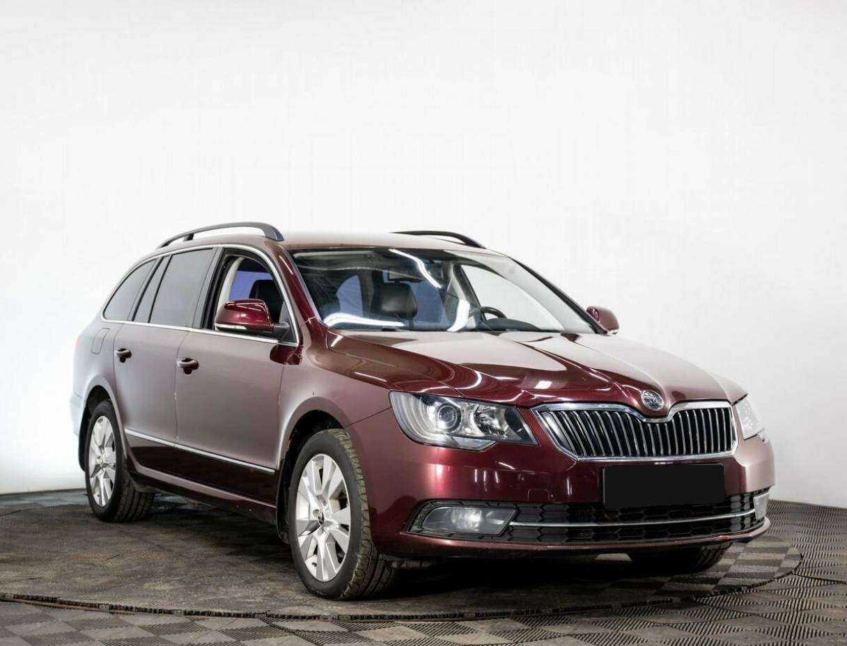 Skoda Superb с пробегом — 2014 год. Фото: #2