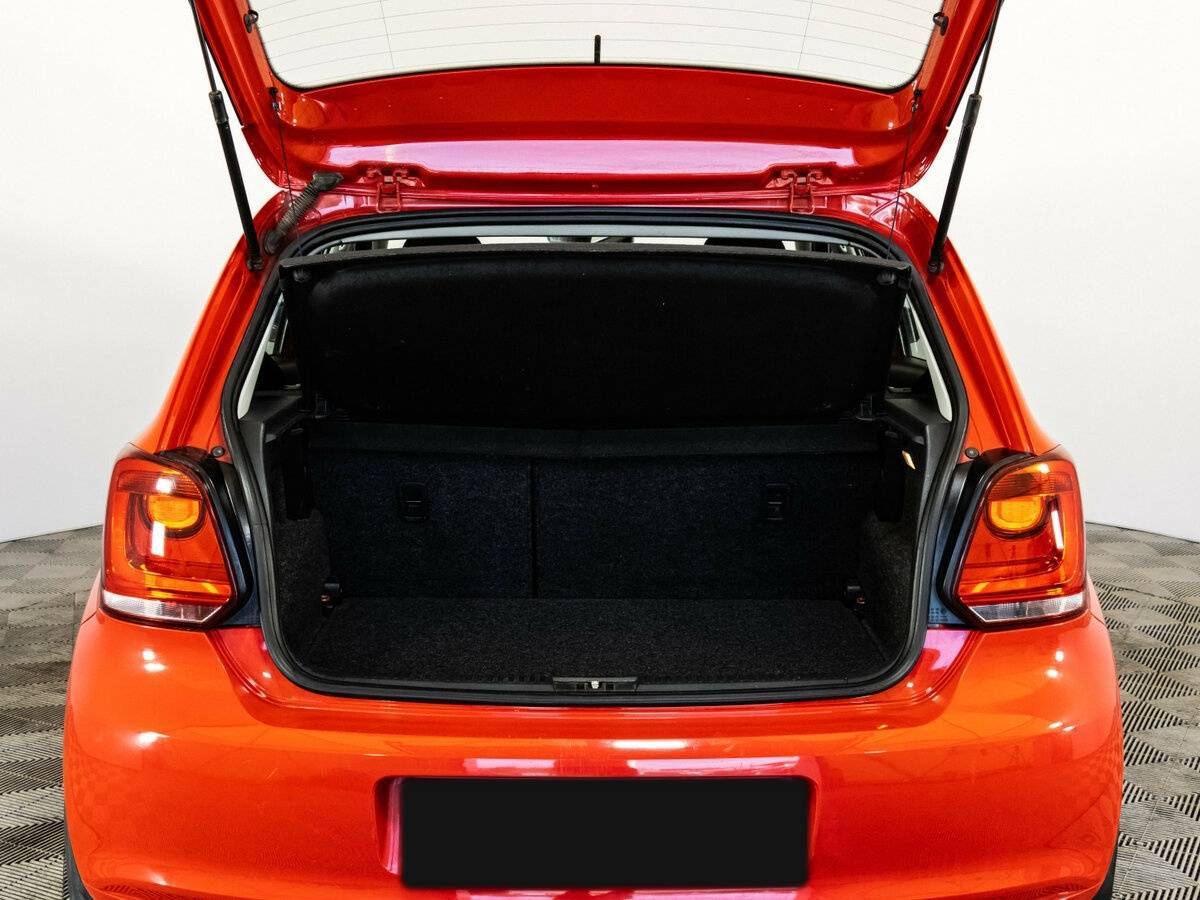 Volkswagen Polo с пробегом — 2013 год. Фото: #15