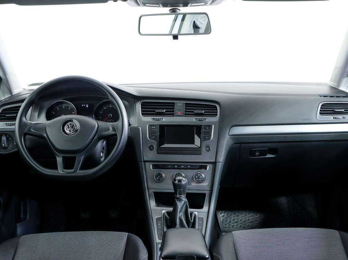 Volkswagen Golf с пробегом — 2013 год. Фото: #9