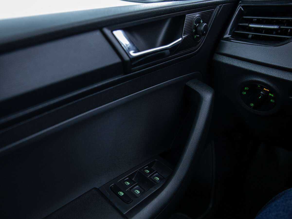 Skoda Rapid с пробегом — 2021 год. Фото: #9