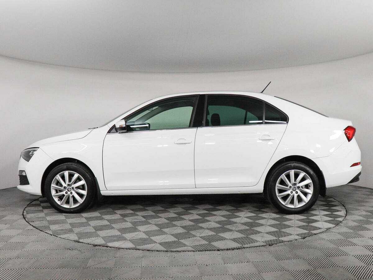 Skoda Rapid с пробегом — 2021 год. Фото: #7