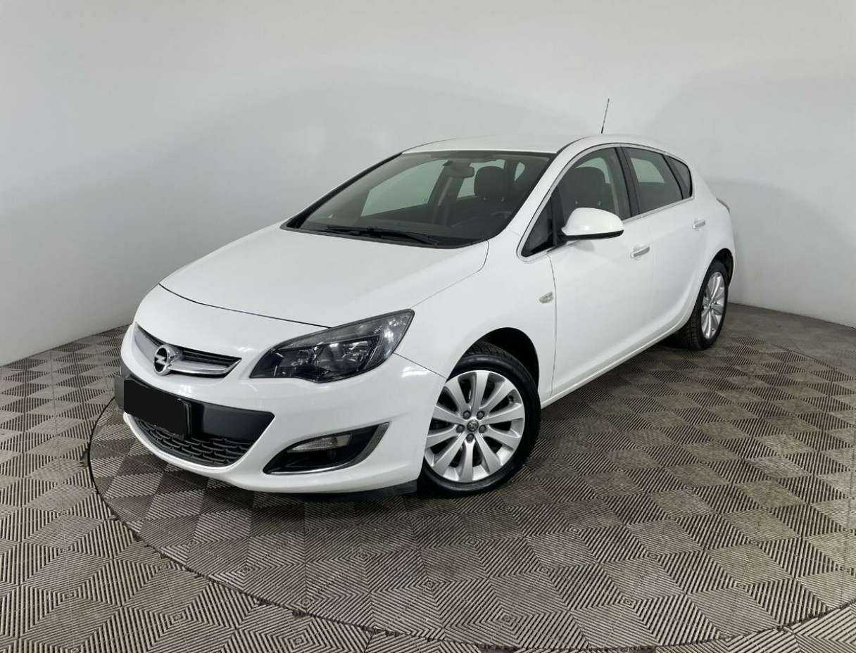 Opel Astra с пробегом — 2013 год. Посмотреть фото