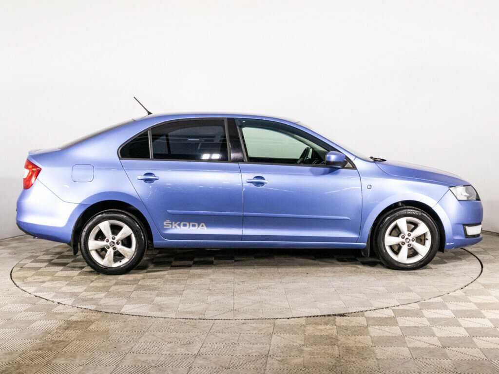 Skoda Rapid с пробегом — 2014 год. Фото: #3