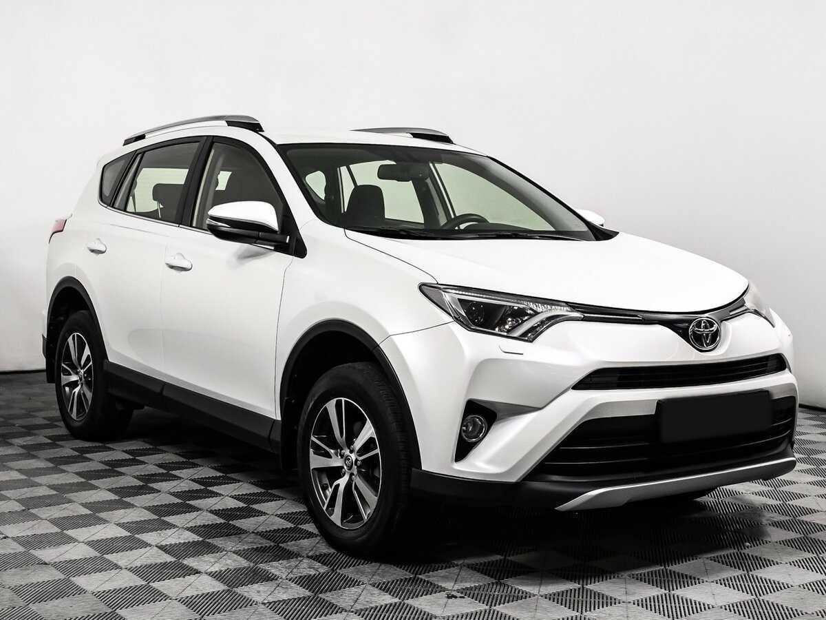 Toyota RAV4 с пробегом — 2016 год. Фото: #2