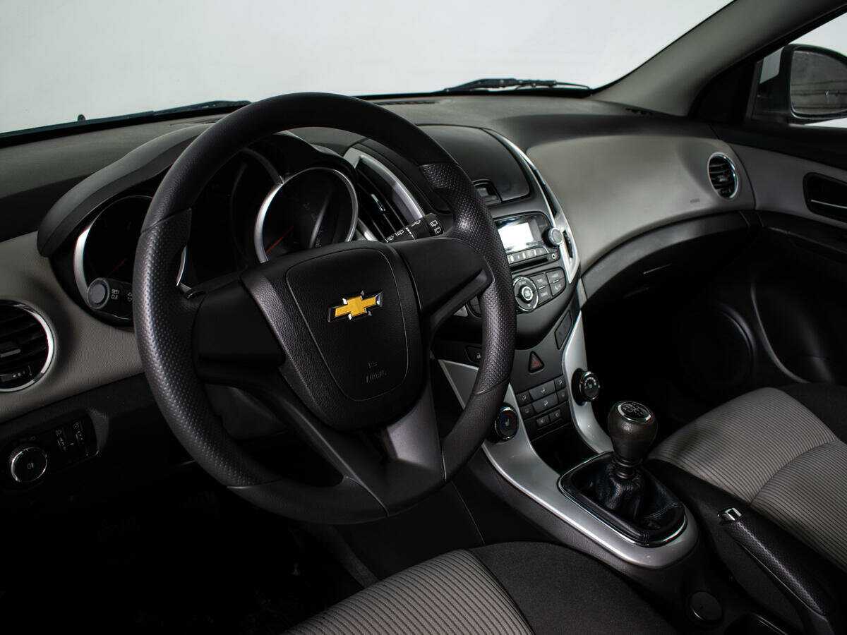 Chevrolet Cruze с пробегом — 2014 год. Фото: #12