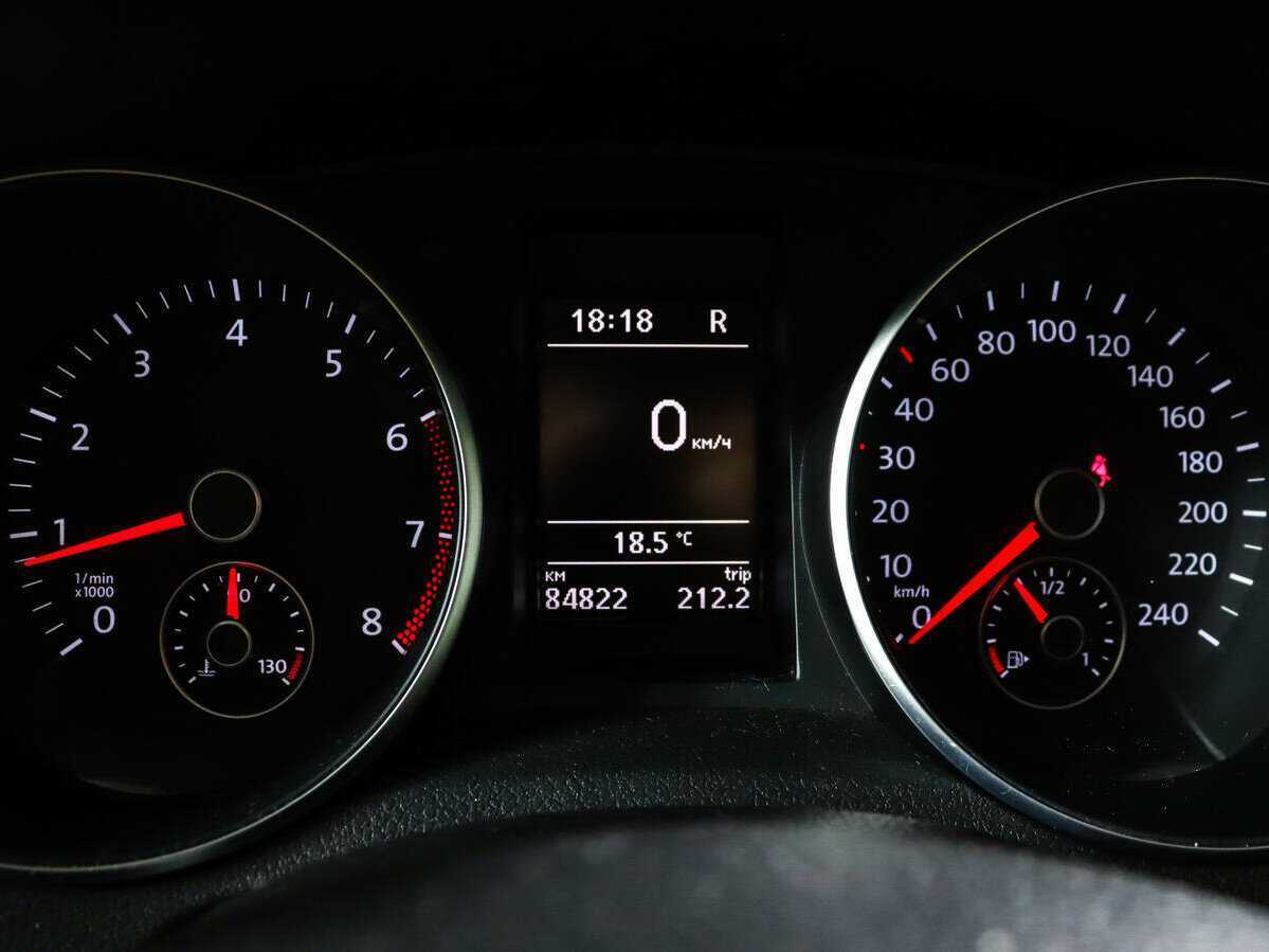 Volkswagen Golf с пробегом — 2012 год. Фото: #8