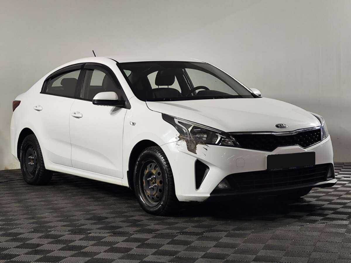 Kia Rio с пробегом — 2021 год. Фото: #1