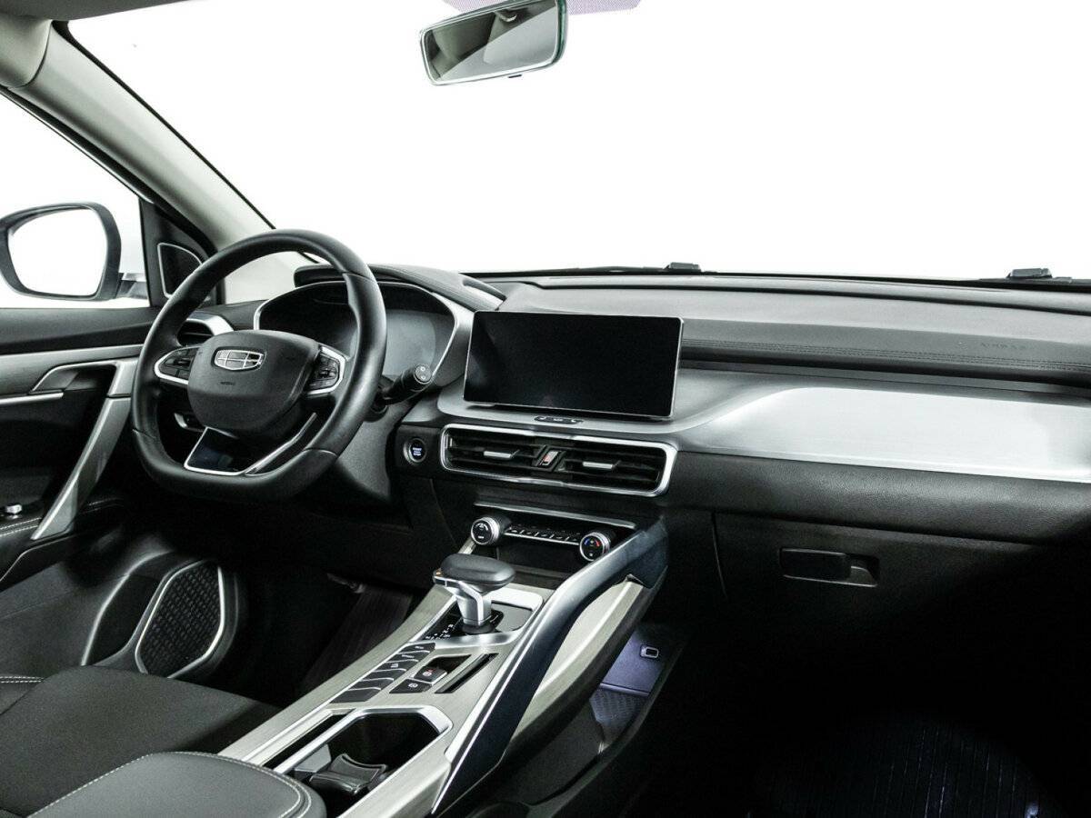 Geely Coolray с пробегом — 2022 год. Фото: #8