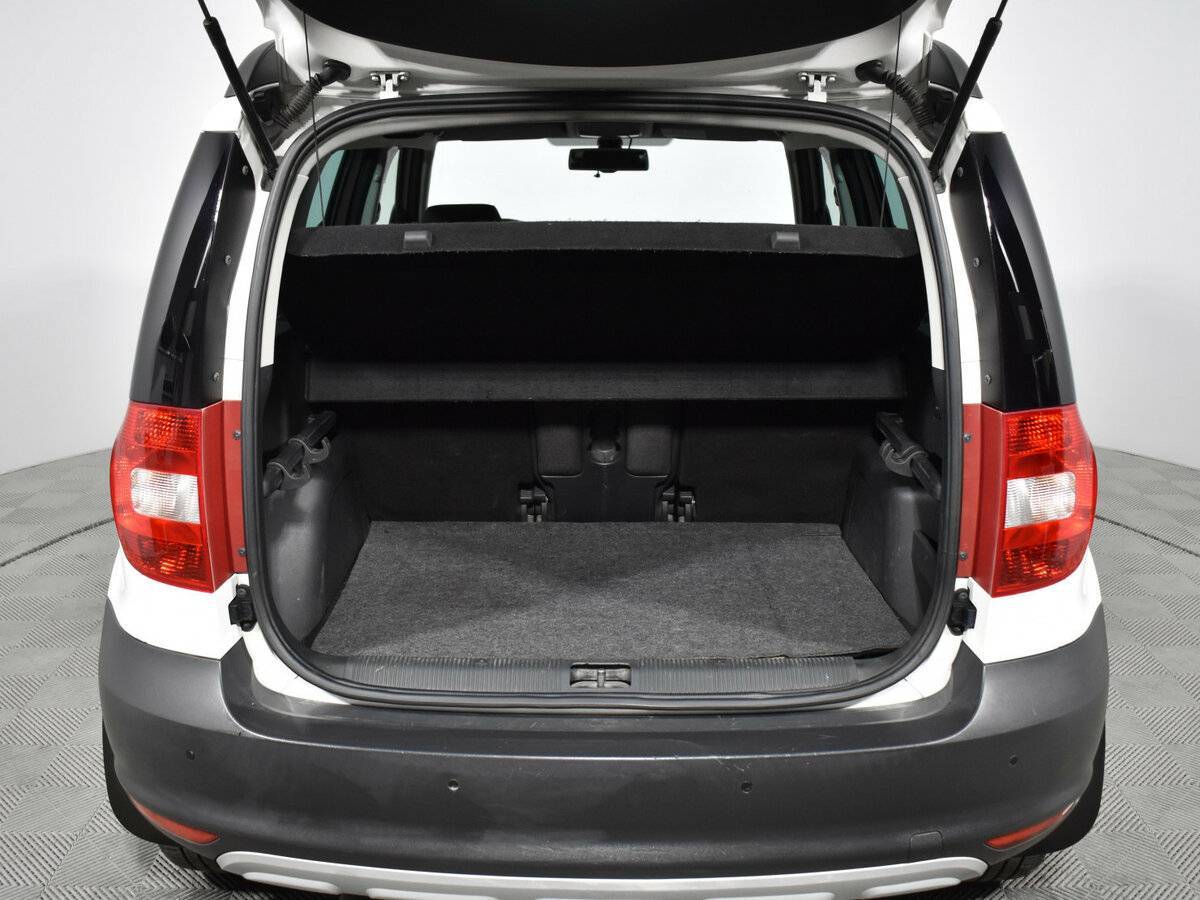 Skoda Yeti с пробегом — 2012 год. Фото: #12