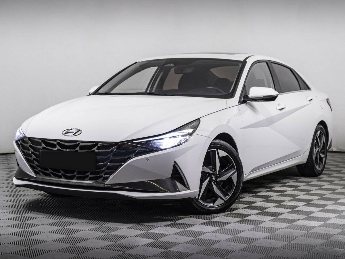 Hyundai Elantra с пробегом — 2021 год. Фото: #0