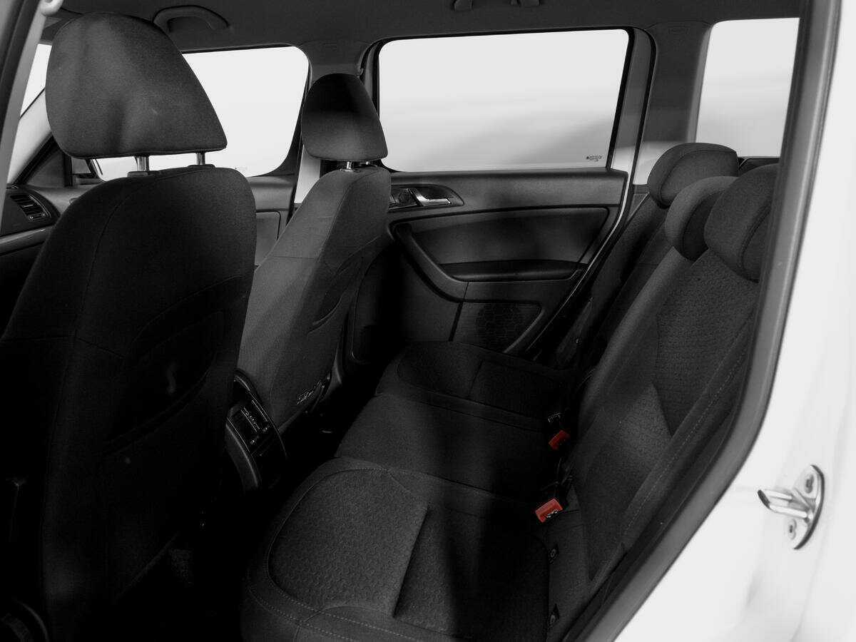 Skoda Yeti с пробегом — 2014 год. Фото: #9