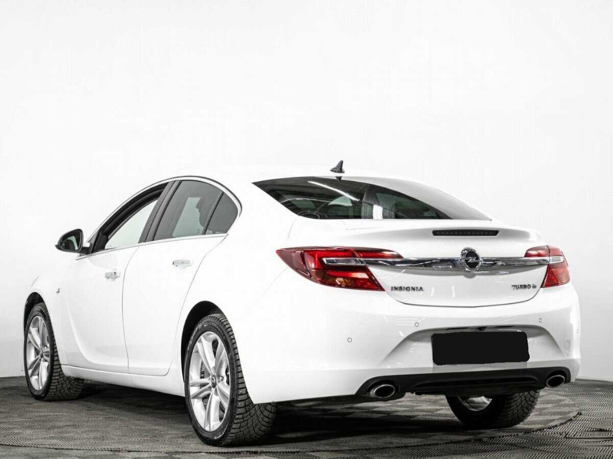 Opel Insignia с пробегом — 2015 год. Фото: #5