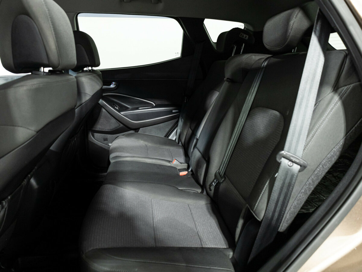 Hyundai Santa Fe с пробегом — 2013 год. Фото: #7