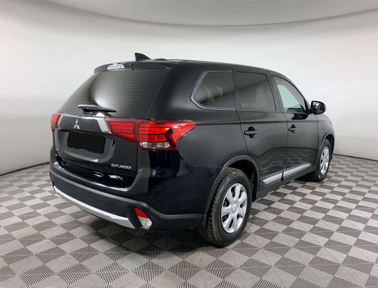 Mitsubishi Outlander с пробегом — 2018 год. Фото: #4