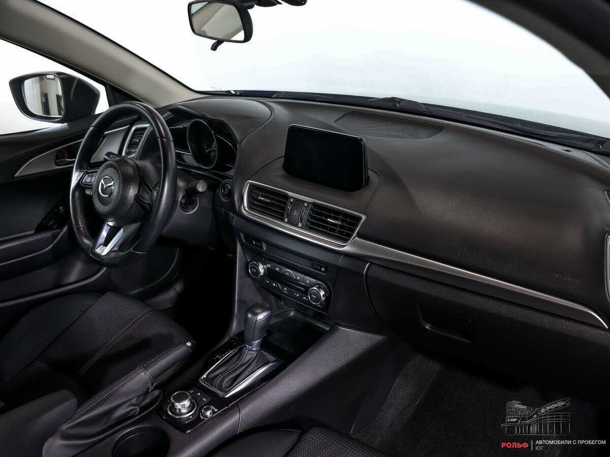 Mazda 3 с пробегом — 2017 год. Фото: #7