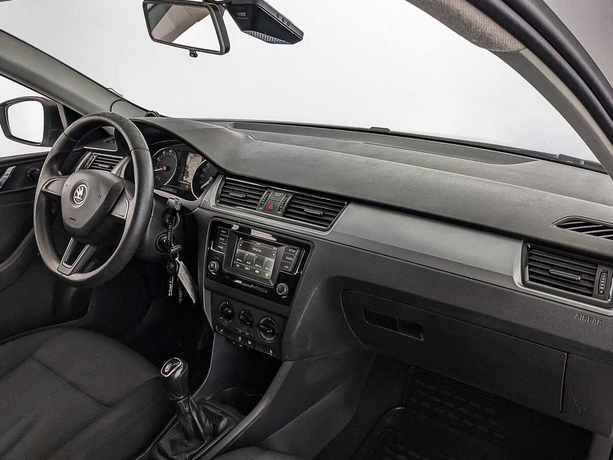 Skoda Rapid с пробегом — 2017 год. Фото: #10
