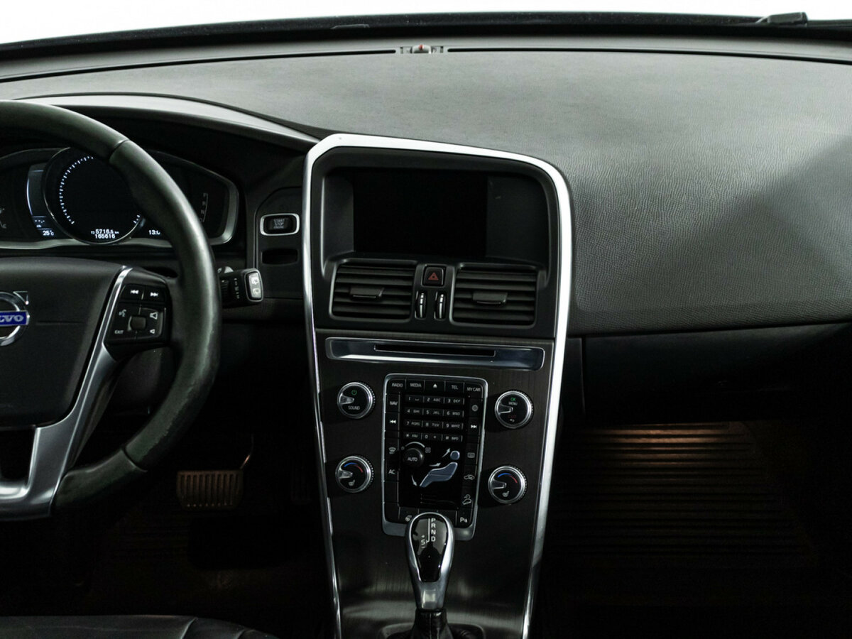 Volvo XC60 с пробегом — 2014 год. Фото: #11