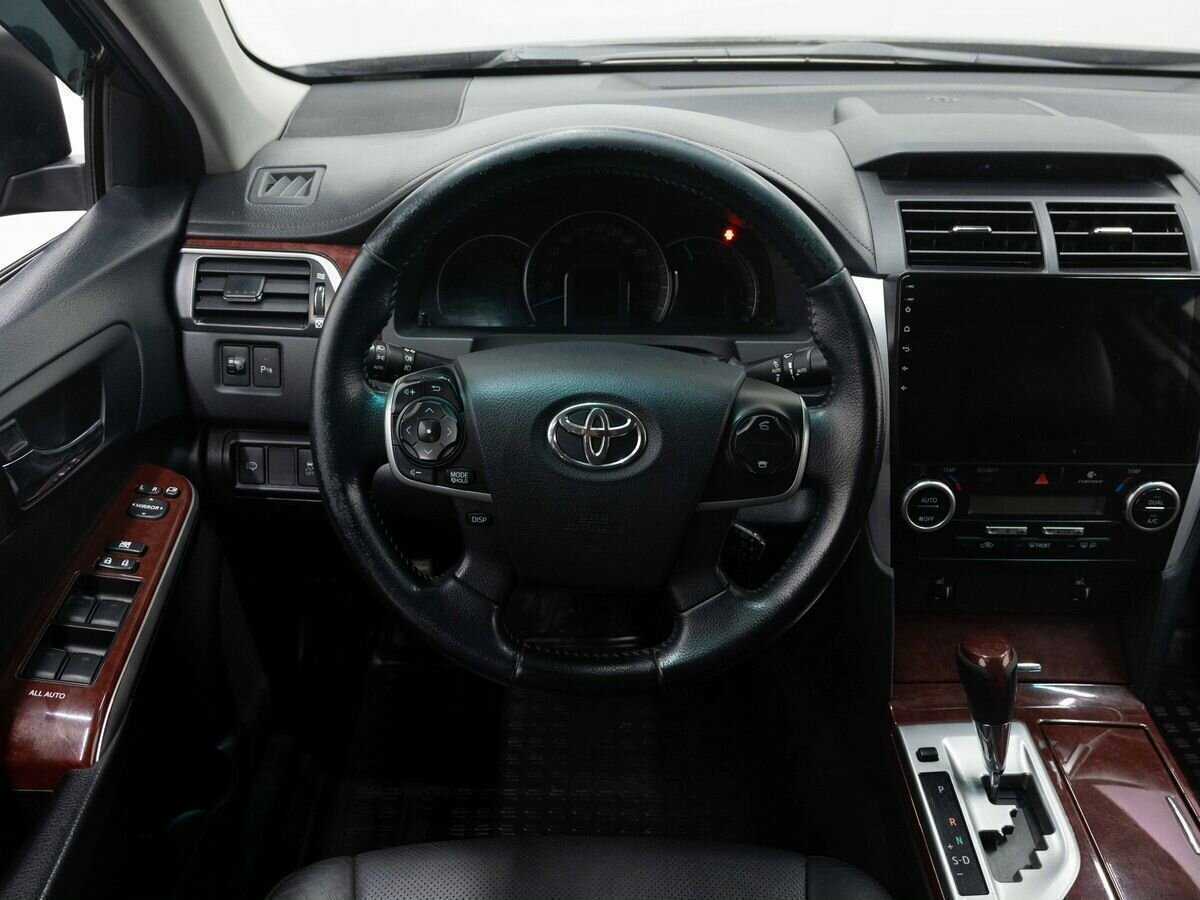 Toyota Camry с пробегом — 2012 год. Фото: #14