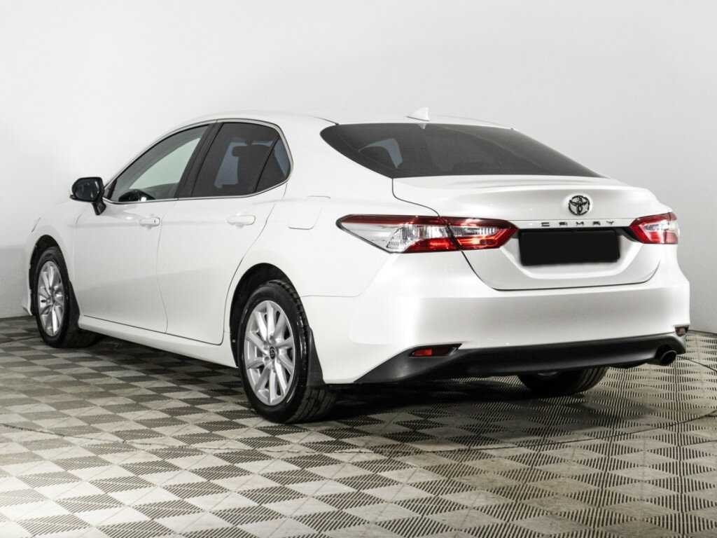 Toyota Camry с пробегом — 2021 год. Фото: #6