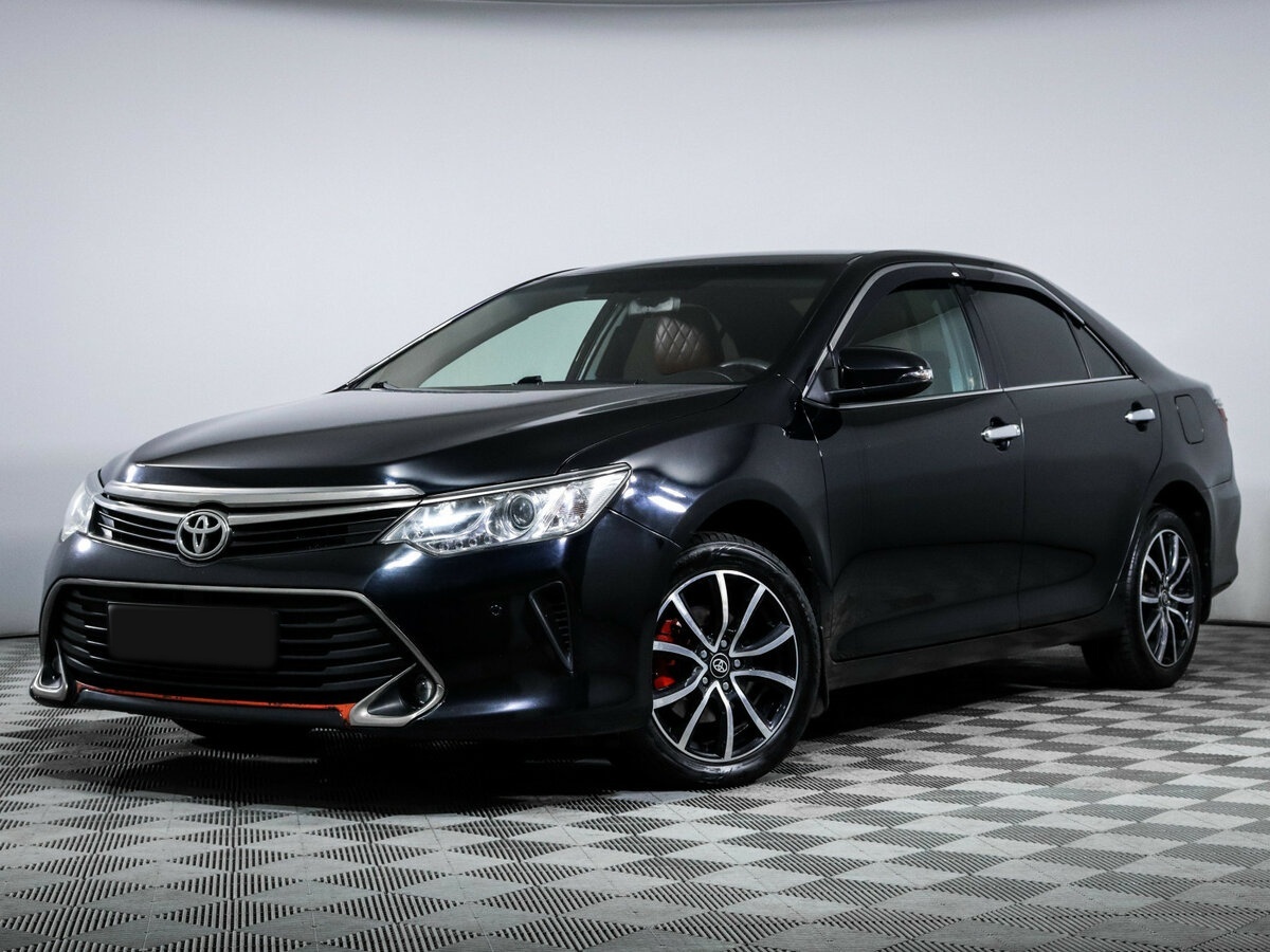 Toyota Camry с пробегом — 2016 год. Посмотреть фото