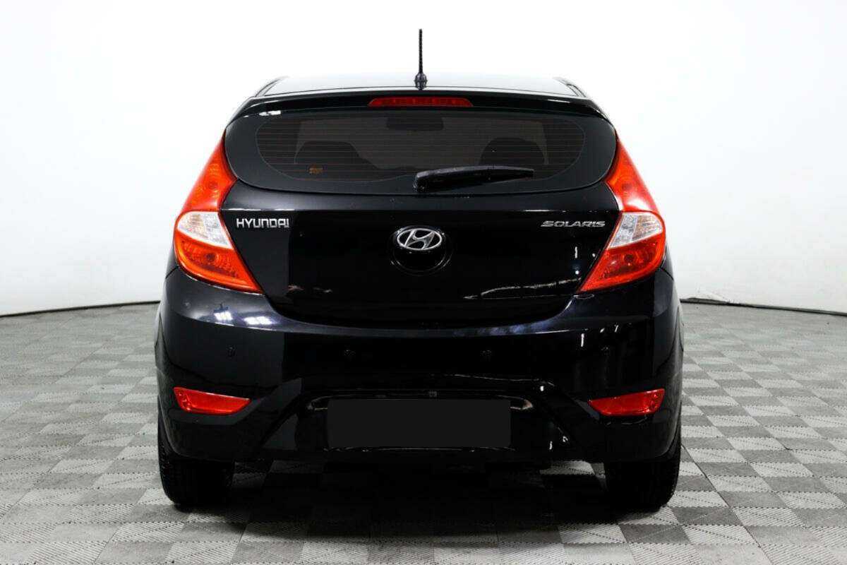 Hyundai Solaris с пробегом — 2012 год. Фото: #5