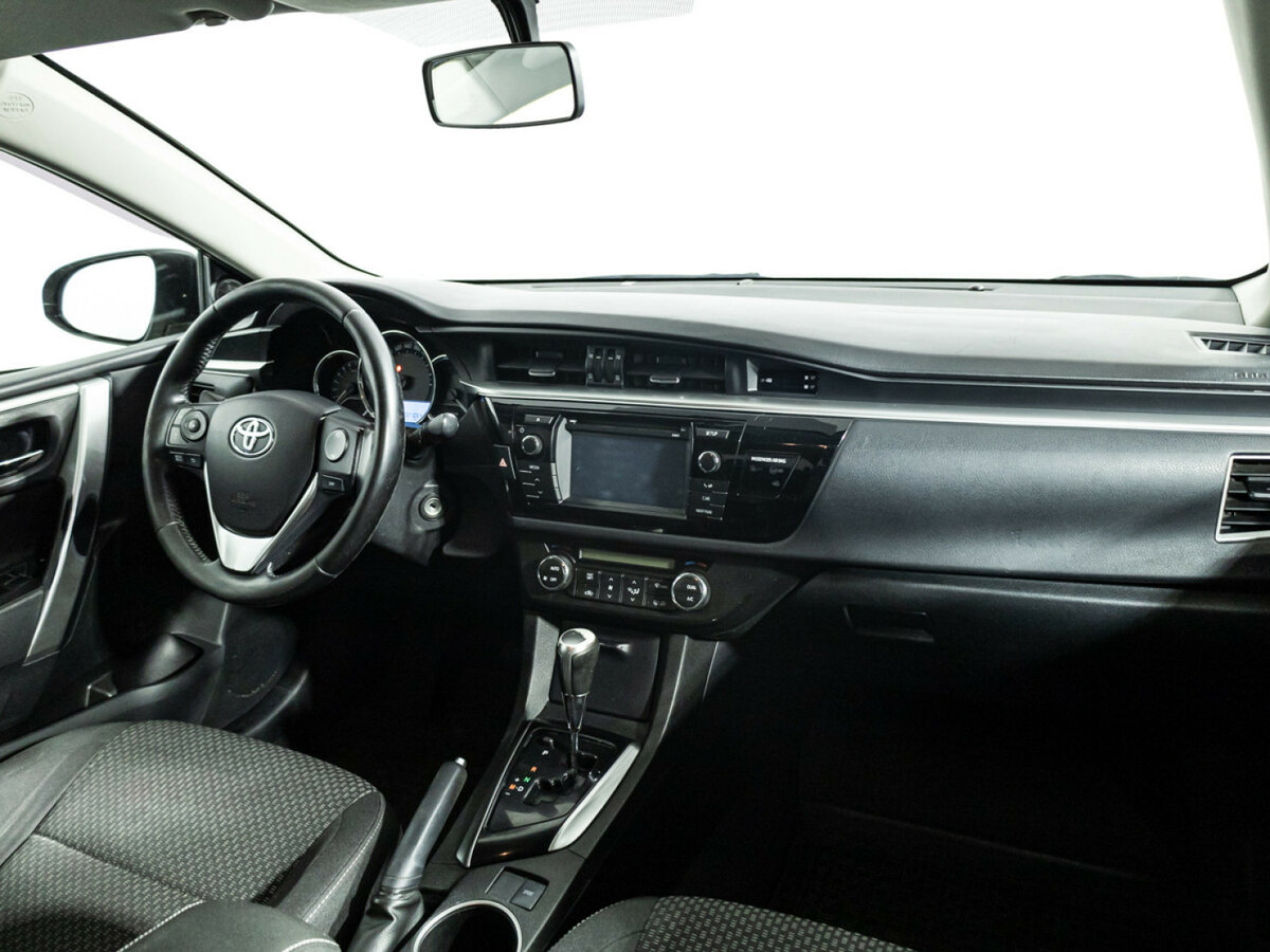 Toyota Corolla с пробегом — 2014 год. Фото: #8