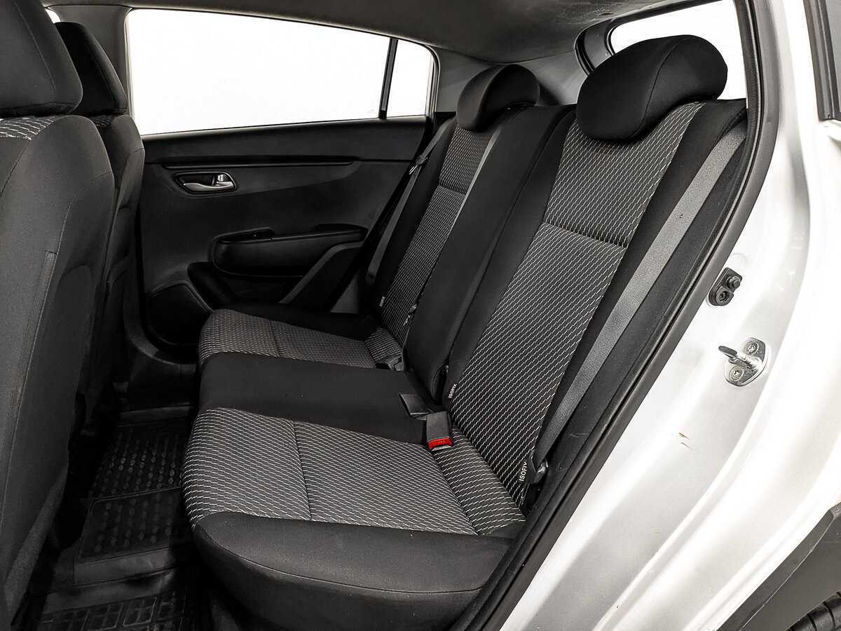 Kia Rio с пробегом — 2020 год. Фото: #17