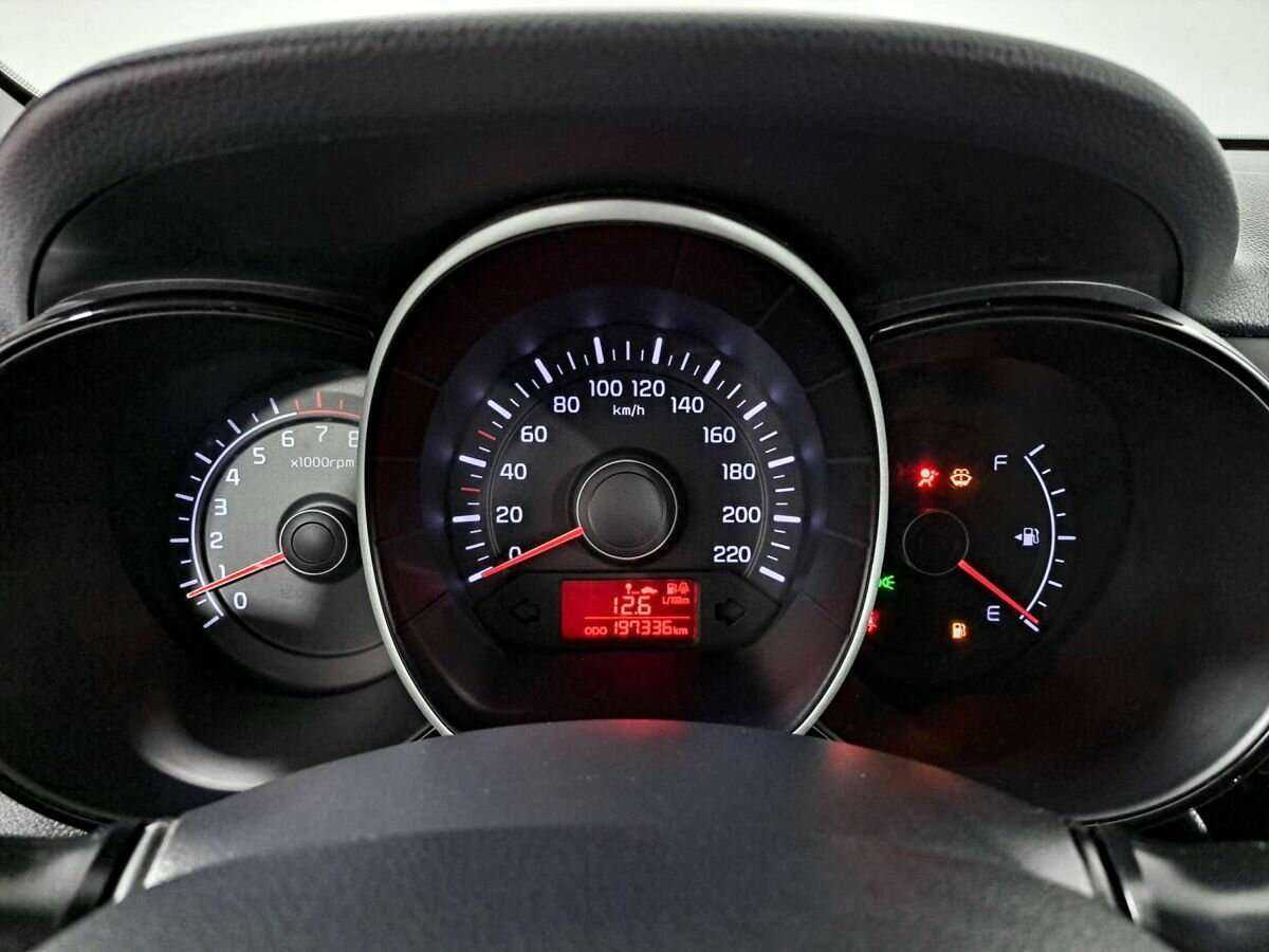 Kia Rio с пробегом — 2014 год. Фото: #10