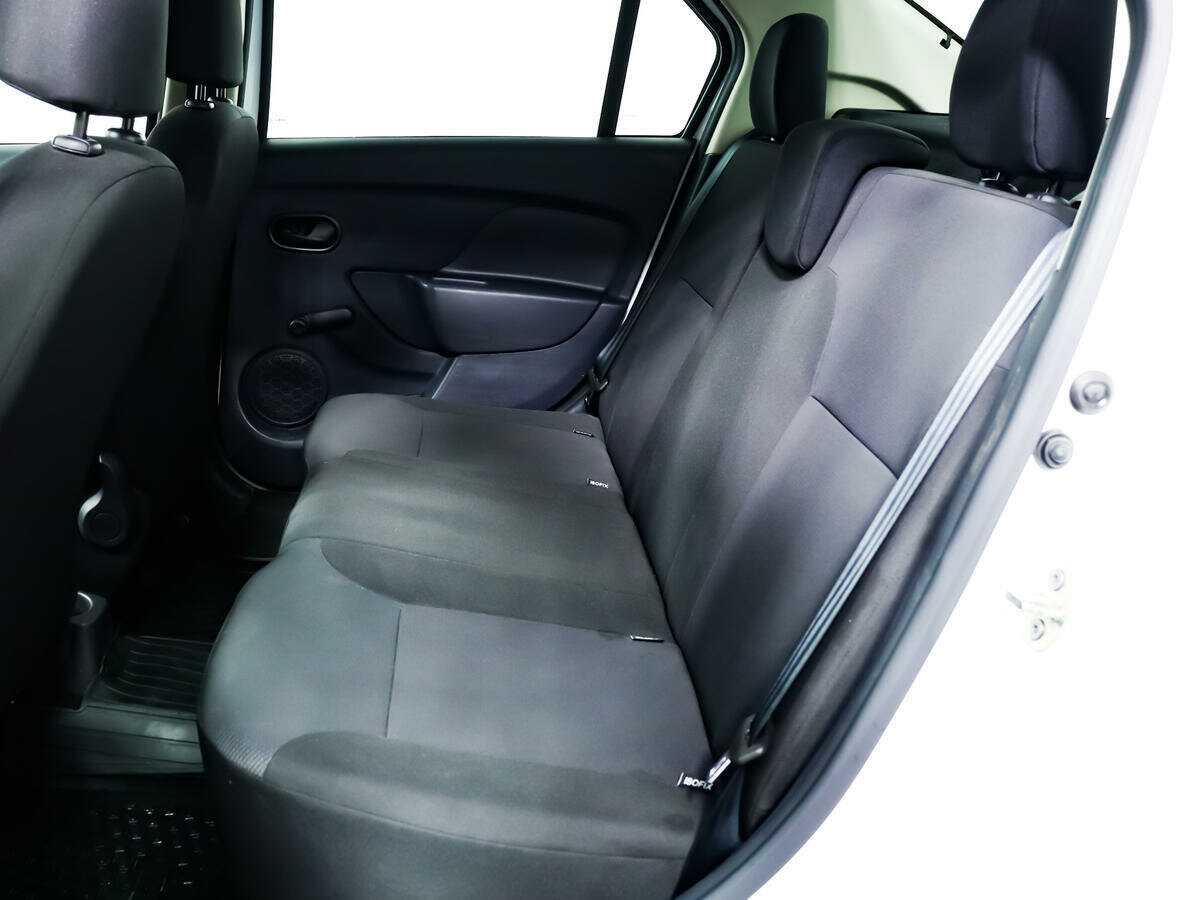 Renault Logan с пробегом — 2019 год. Фото: #11