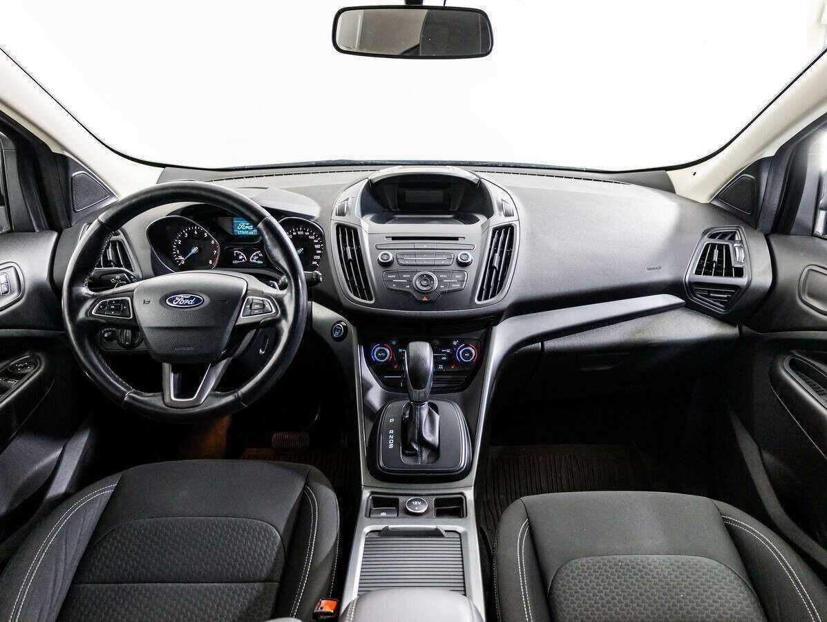 Ford Kuga с пробегом — 2018 год. Фото: #10