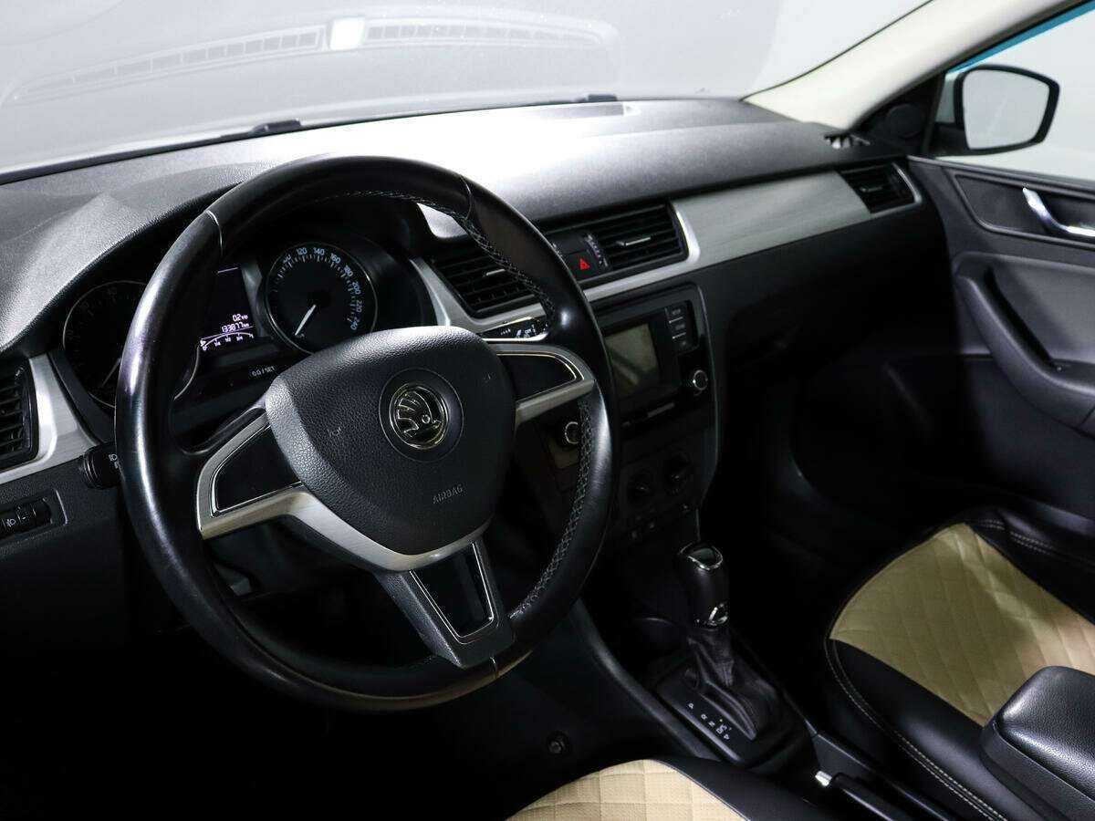Skoda Rapid с пробегом — 2016 год. Фото: #10