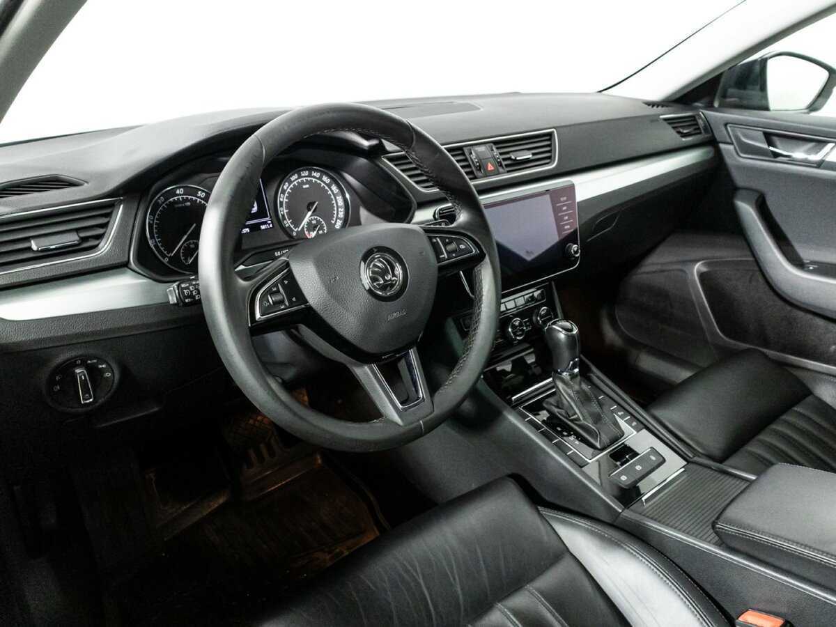 Skoda Superb с пробегом — 2019 год. Фото: #10