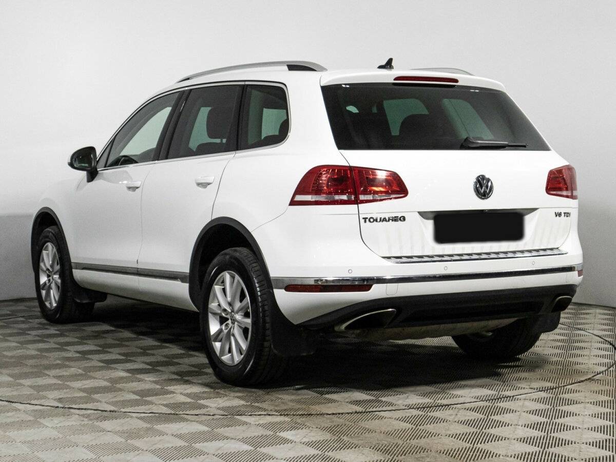 Volkswagen Touareg с пробегом — 2016 год. Фото: #6