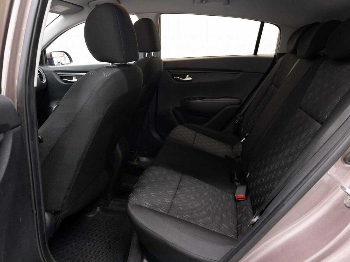 Kia Rio с пробегом — 2018 год. Фото: #8